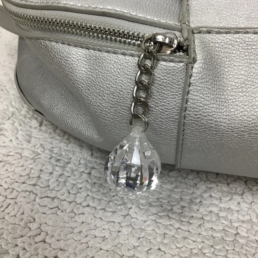 Danielle Nicole FROZEN 2 Freeze Silver Backpack - Picture 13 of 13